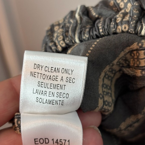 Max Azria Womens Puff Sleeve Button Front Grey Brown Peasant Top 100% Cotton Med - Picture 4 of 8